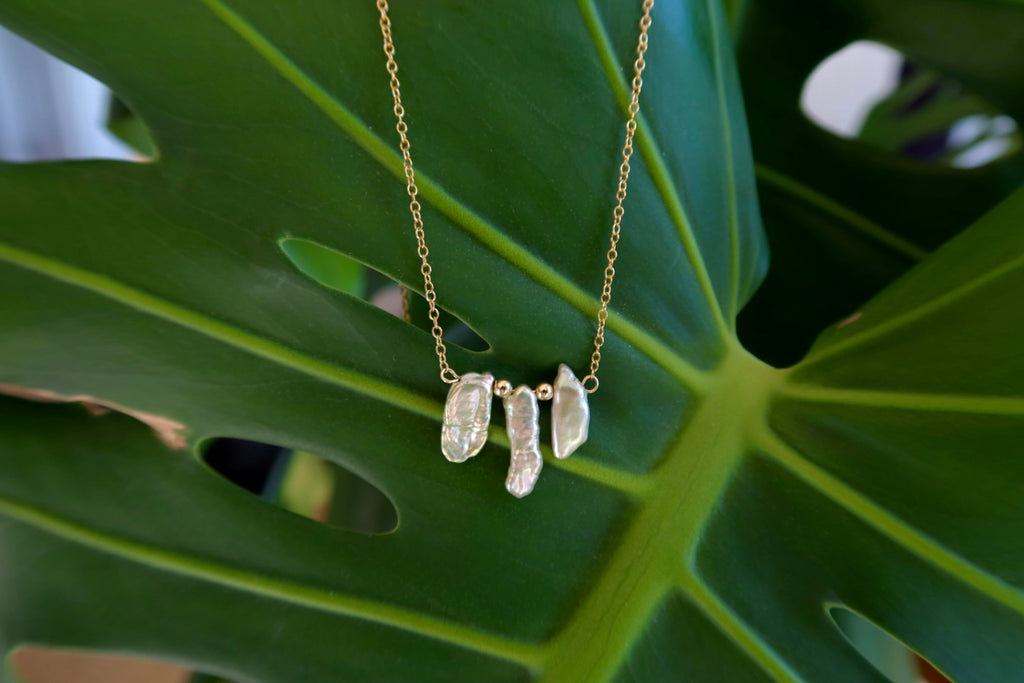 Pastel green pearled necklace