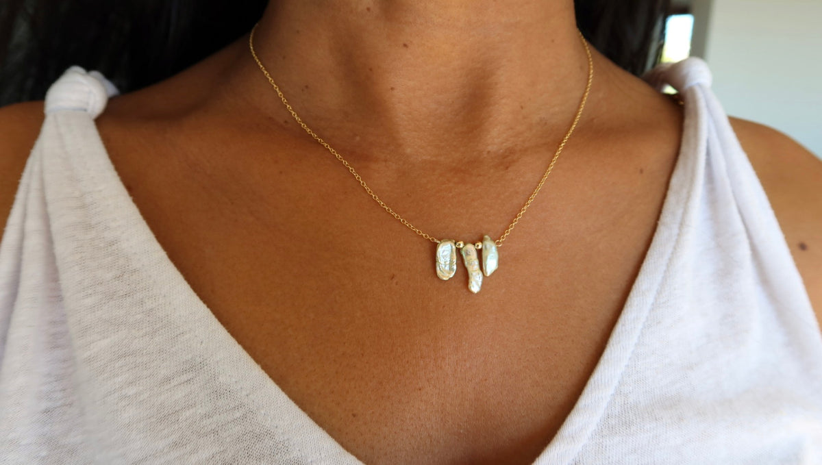 Pastel green pearled necklace
